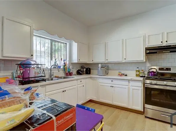 834 E 33rd St, Los Angeles, CA 90011