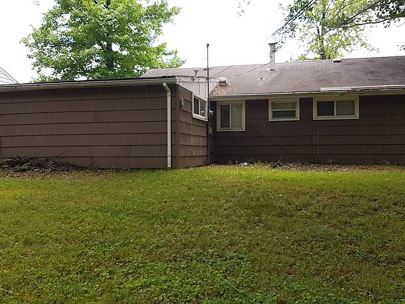 3rd image of 5570 Winchelsea Dr #1