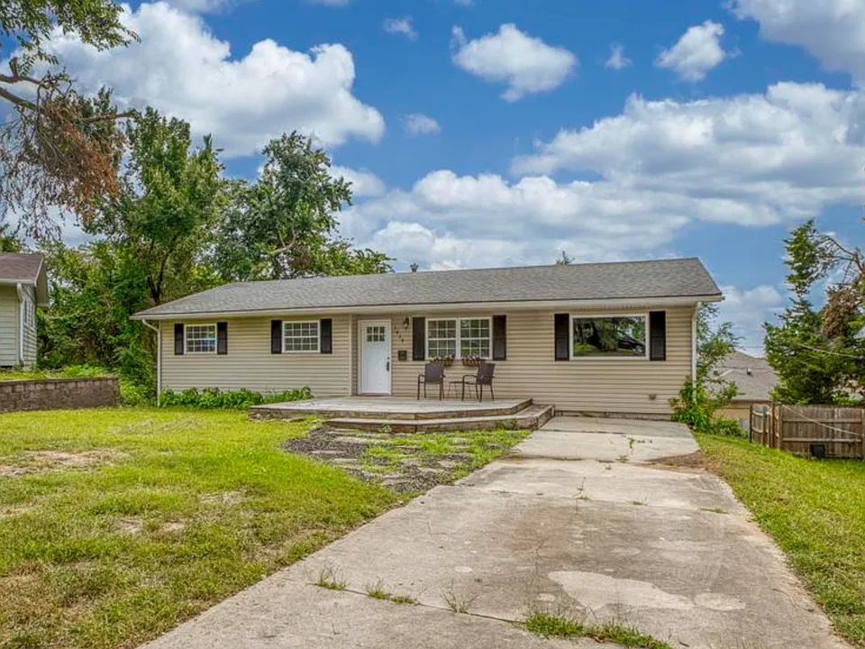 1628 Jefferson Cir