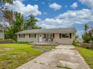 1628 Jefferson Cir, Webb City, MO 64870