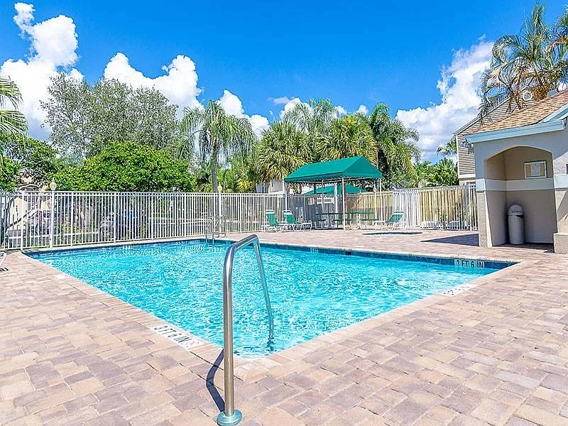 225 SW 159th Ln — Photo 4