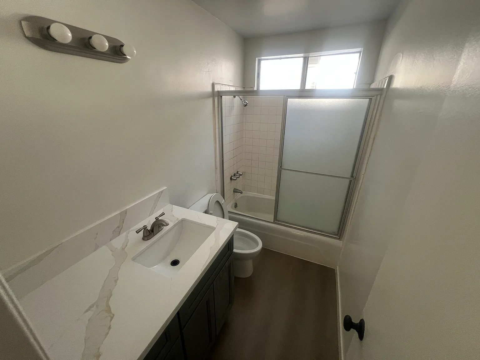 1 bed, 700 sqft, $2,400 — Photo 2