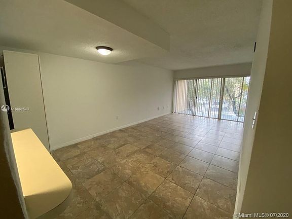 4th image of 9363 Fontainebleau Blvd APT H235