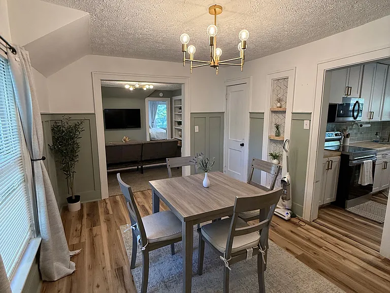 37 Caledonia St NE #2 — Photo 9