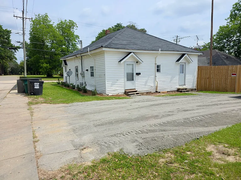108 Market St — Photo 1