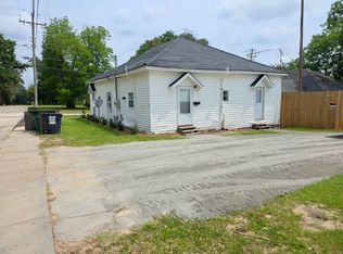 108 Market St, Fairmont, NC 28340