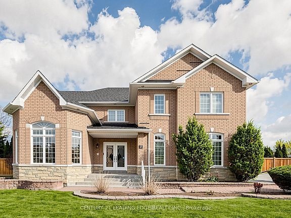 2nd image of 5 Lemsford Dr
