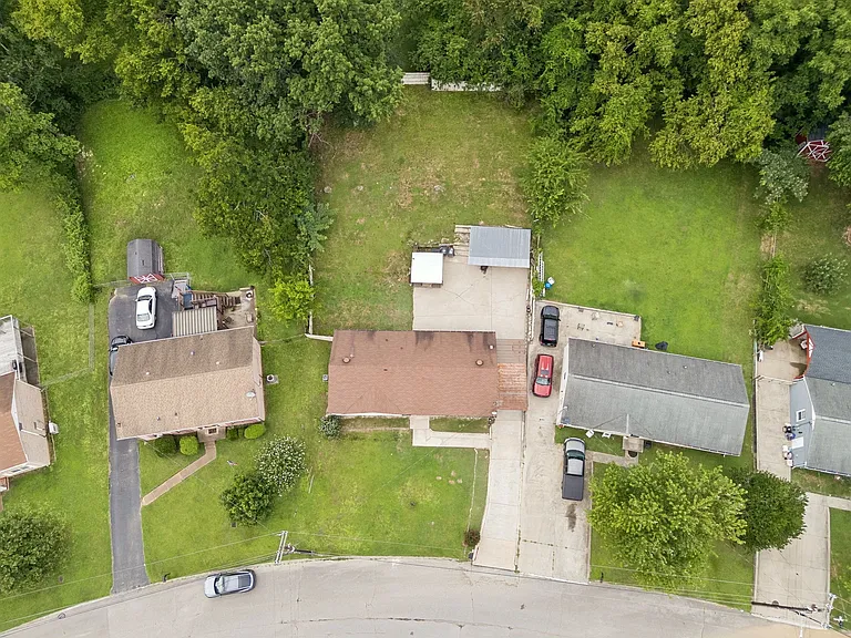 124 Denise Dr — Photo 27