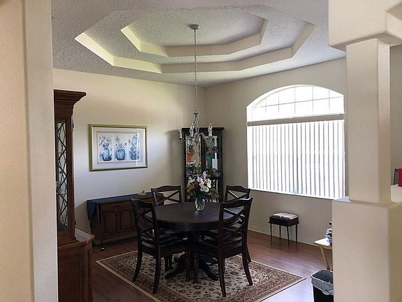 4th image of 1 Becket Ln