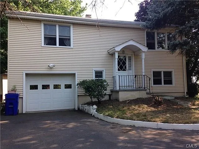 44 Cedar St photo 1
