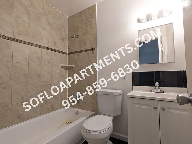 715 SW 14th Ave — Photo 13