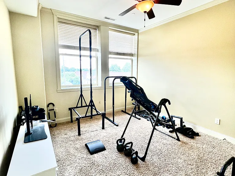 2105 N Meridian St #301 — Photo 14