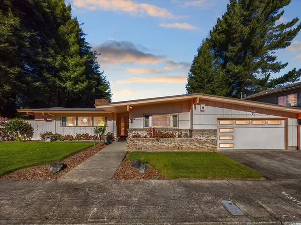 2424 M St, Eureka, CA 95501