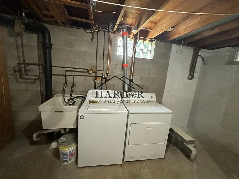 502 19th Street NW — Photo 8