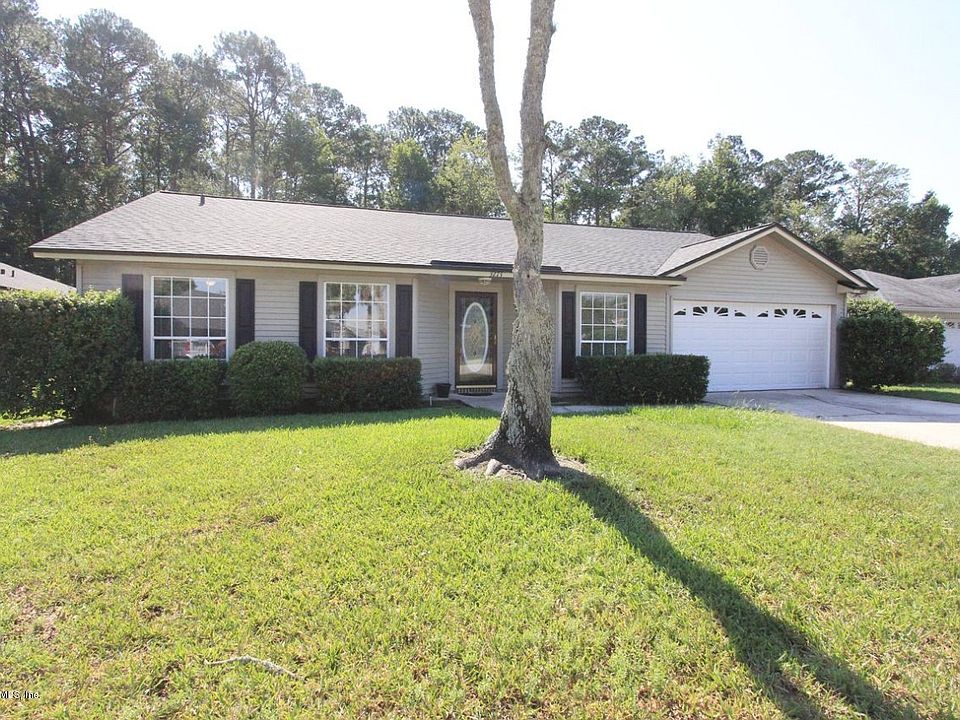 1st image of 3273 Bridgecove Cir E