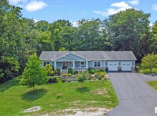 1675 Grace Ridge Rd, New Berlin, IL 62670