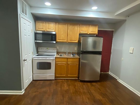 2nd image of 1639 Cecil B Moore Ave #2F