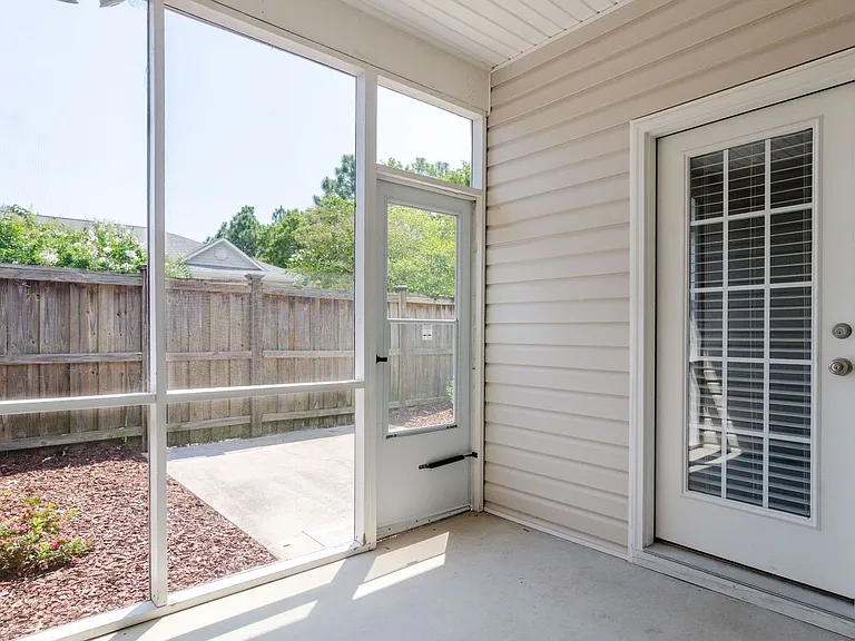 6464 Bradbury Ct — Photo 22