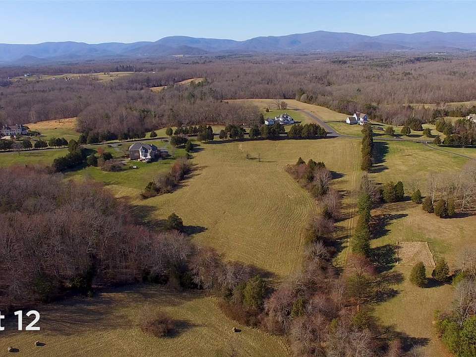 1st image of 12 Frays Ridge Rd