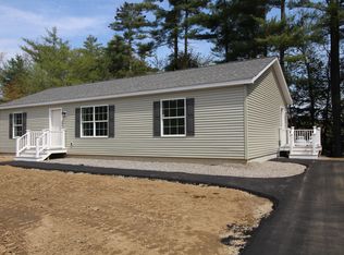 15 Ledgeview Dr, Turner, ME 04282