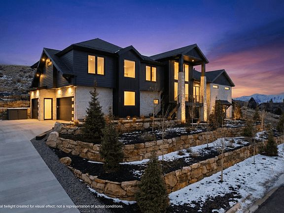 3rd image of 3272 Stoney Creek Cir