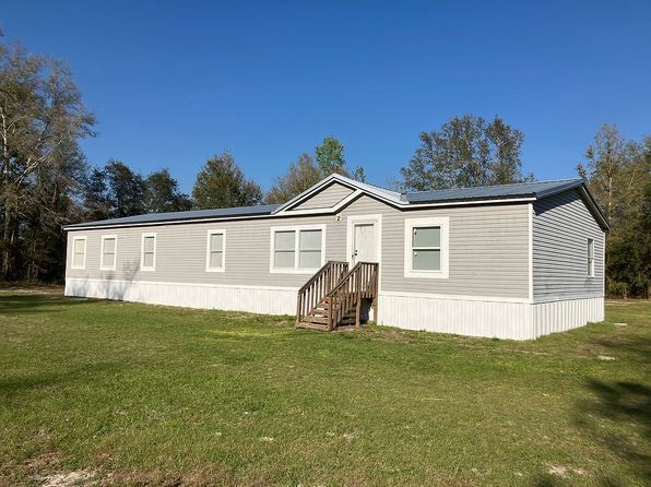 164 SW Fenton Gln