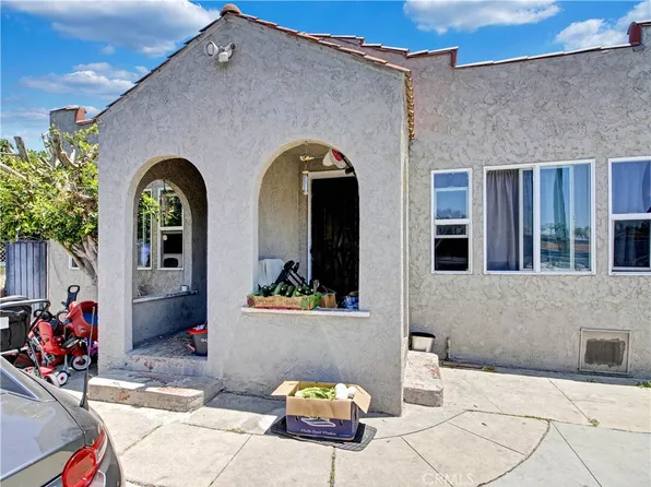 5420 S Manhattan Pl, Los Angeles, CA 90062