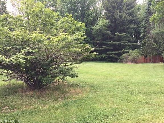 4th image of Greenridge Dr