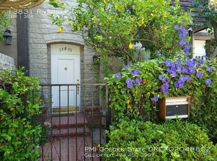 13831 Riverside Dr, Sherman Oaks, CA 91423