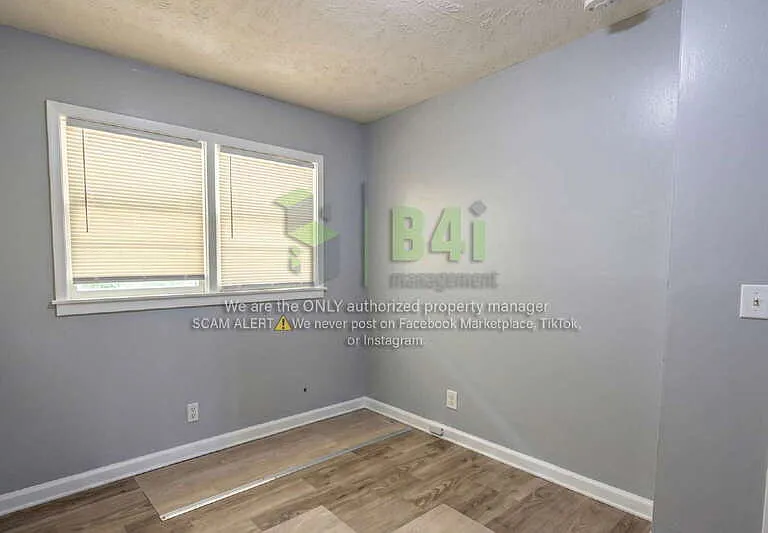5421 Susan Ln — Photo 9