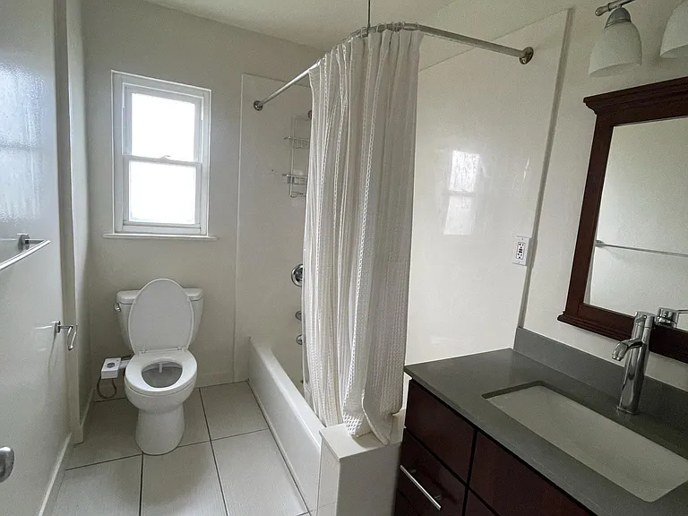 853 Vermont St #301 — Photo 6