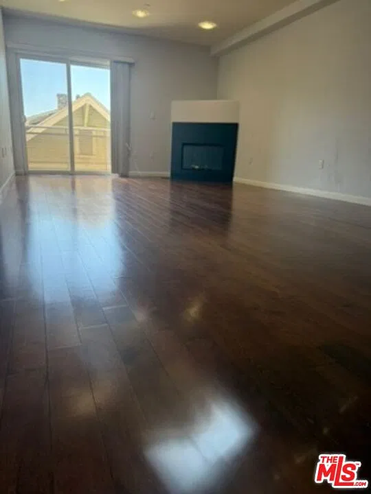 2 bed, 2.0 bath, 1010 sqft, $2,850 — Photo 3