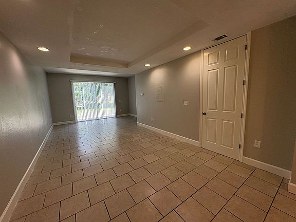 5th image of 2017 Grand Oak Dr