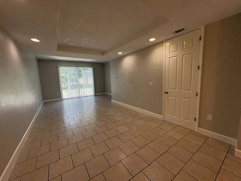 2017 Grand Oak Dr — Photo 5