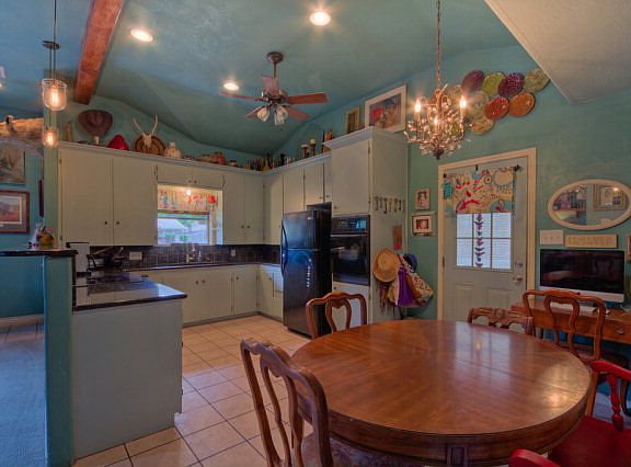 4th image of 704 Bluebonnet Dr