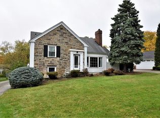 21101 Halworth Rd, Shaker Heights, OH 44122