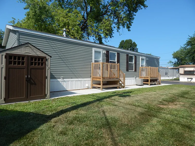 Smith Mobile Home Park — Photo 10