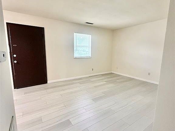 2nd image of 203 Howard Dr APT 3