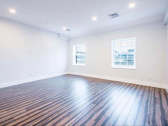 4th image of 108 South St #5