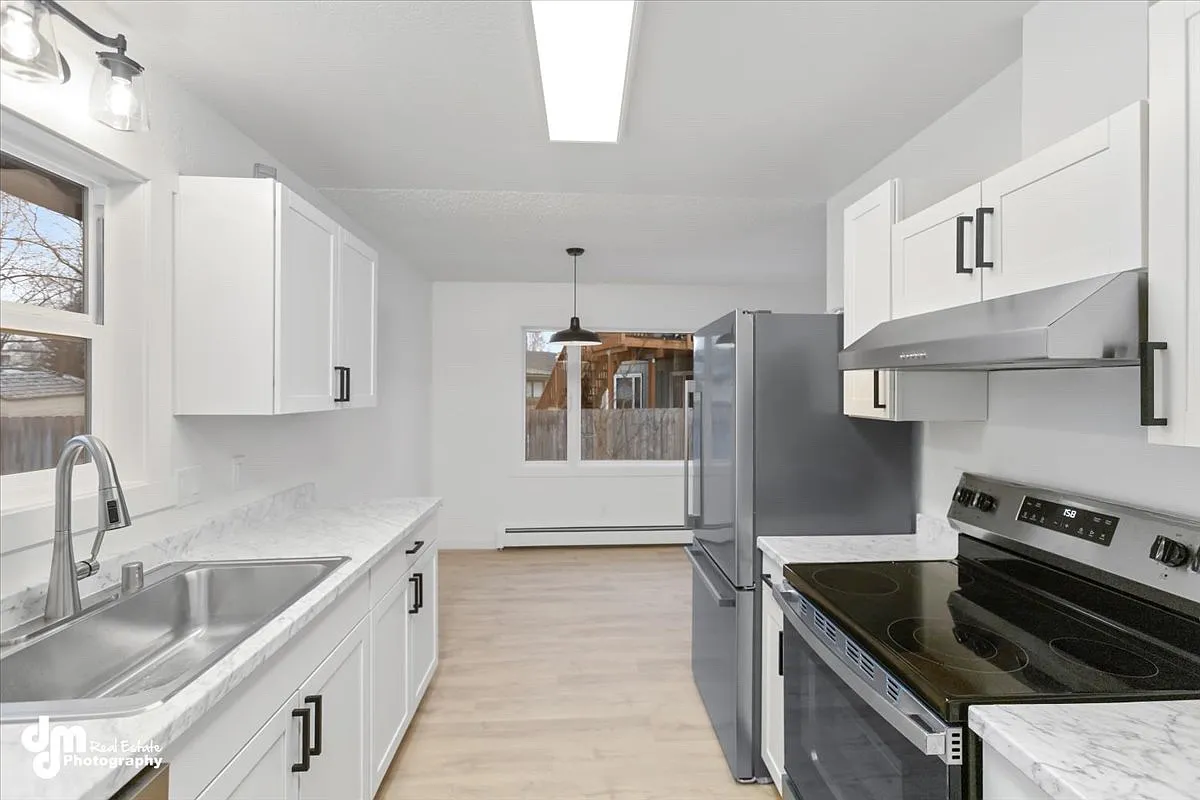 5408 Camelot Dr — Photo 4