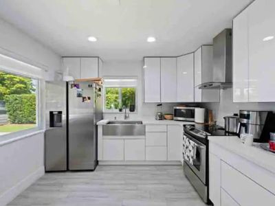 3008 NW 13th St, Miami, FL, 33125