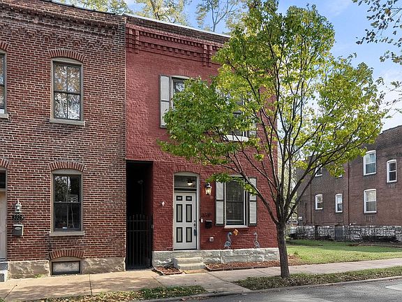 2nd image of 3330 Illinois Ave