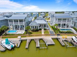 150 Foxtail Ln, Rockport, TX 78382