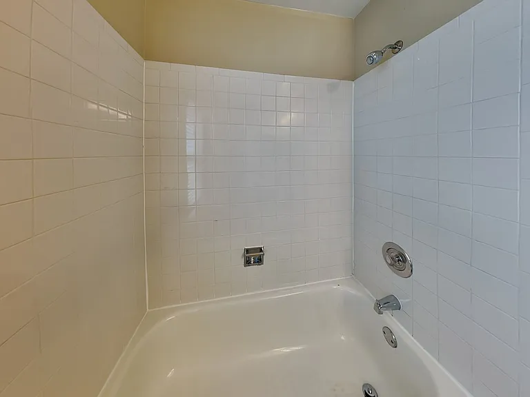 609 Red Barn Trl — Photo 14