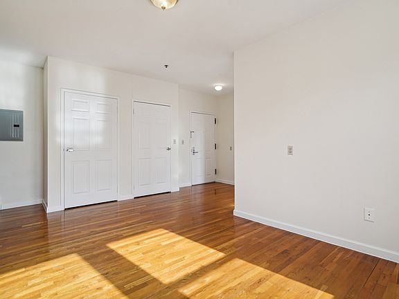 5th image of 41 S Munn Ave APT 2J