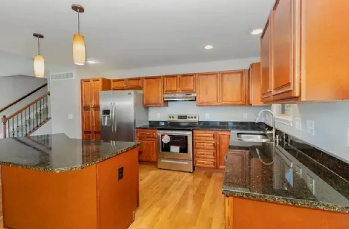 438 Erlanger Rd — Photo 4