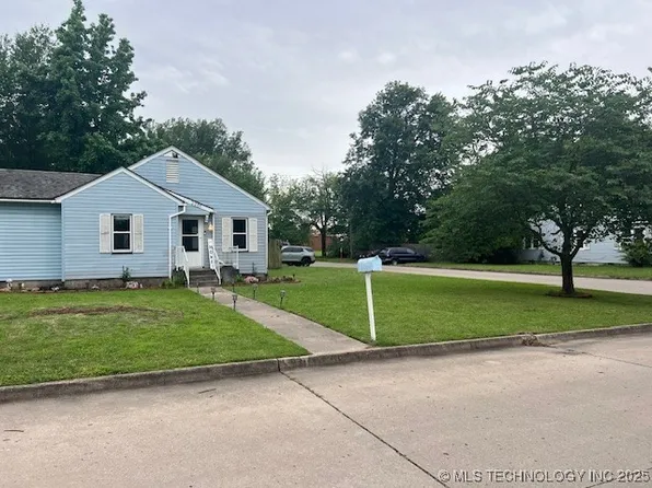 2201 Baugh St, Muskogee, OK 74403