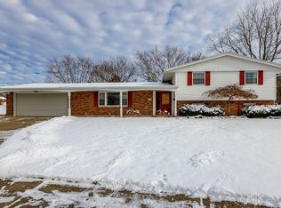 618 Dorado Dr, Fairborn, OH 45324