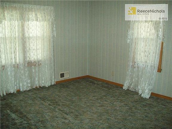 Master Br 13 x 14 with Oak floors