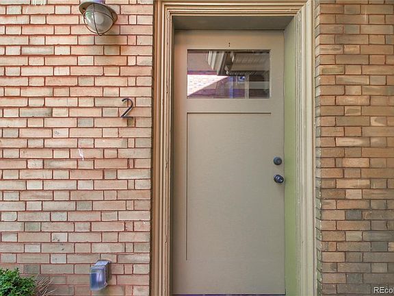 3rd image of 1307 N Franklin St APT 2
